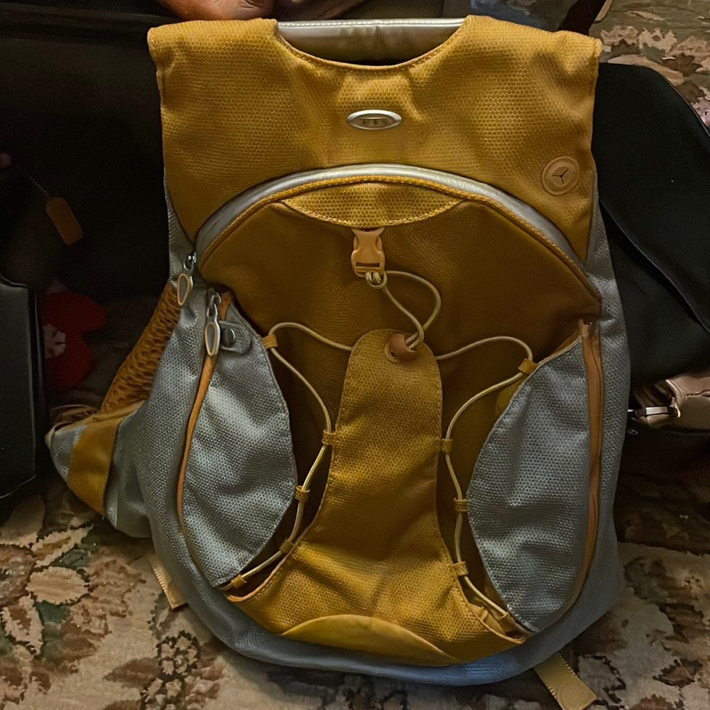 Tumi T3 hiking backpack